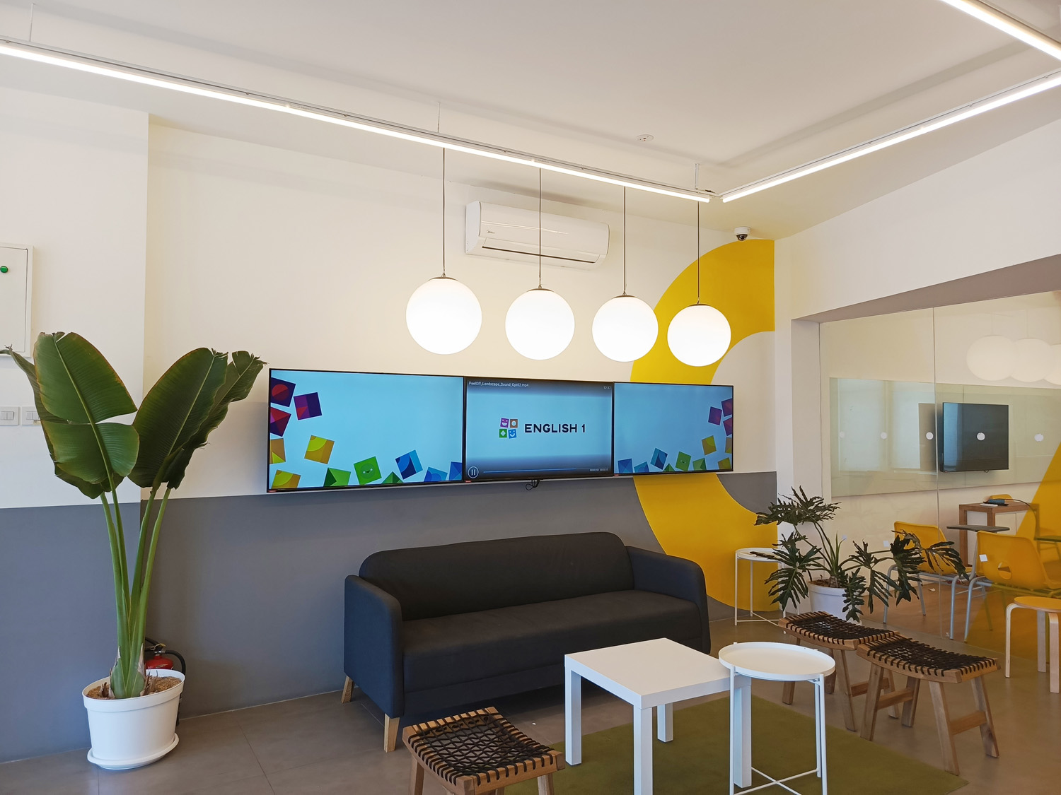 English 1 Bali Gianyar 5