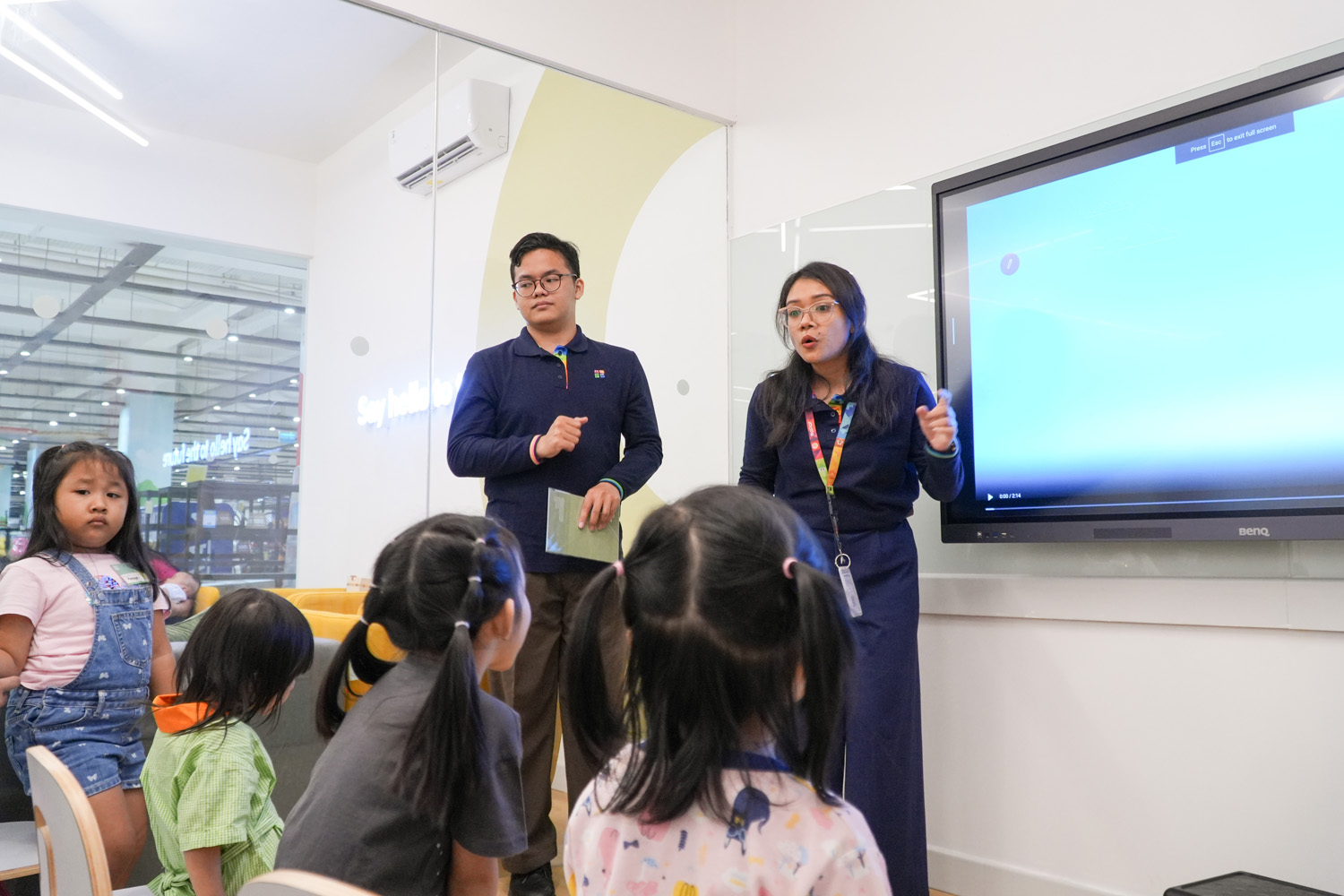 English 1 Graha Alam Sutera Tangerang 2