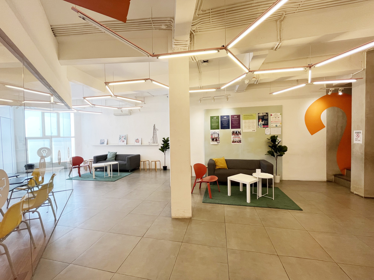 English 1 Surabaya Purimas 1